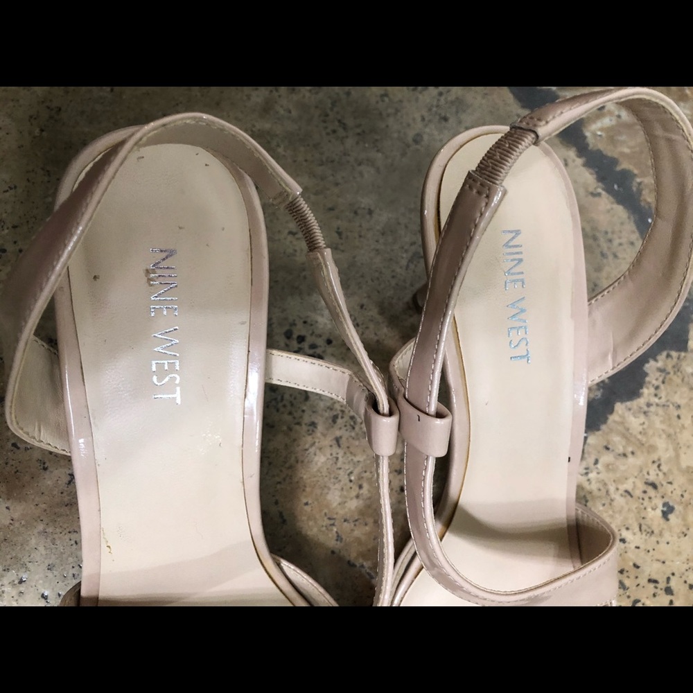 Nine West patten leather tan small heel - Picture 2 of 4